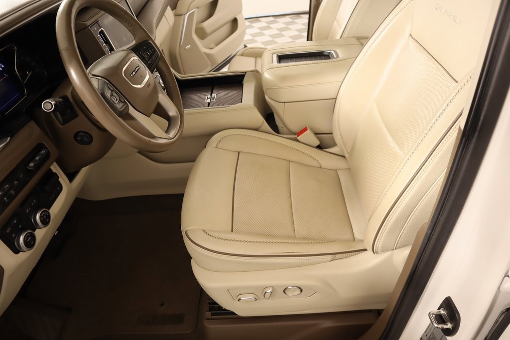 Used 2021 GMC Yukon XL Denali w/ Denali Ultimate Package image 11