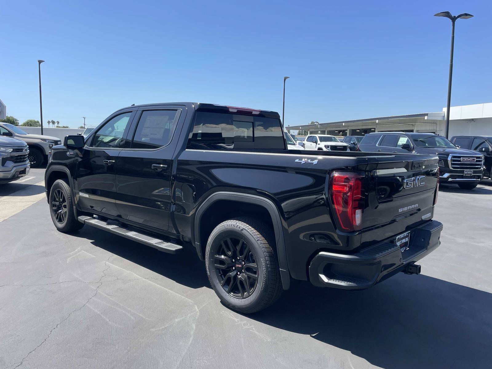 New 2026 GMC Sierra 1500 Elevation w/ Elevation Premium Package AWD/4WD image 7
