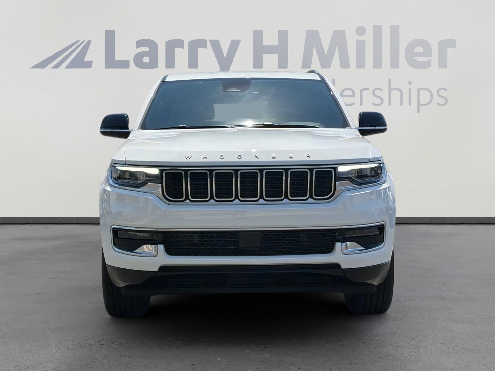 Used 2025 Jeep Wagoneer 4WD image 4