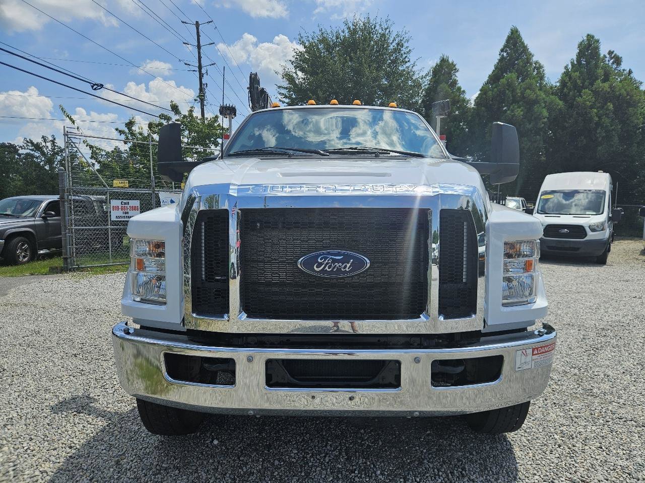 Used 2022 Ford F650 2WD Regular Cab Super Duty image 2