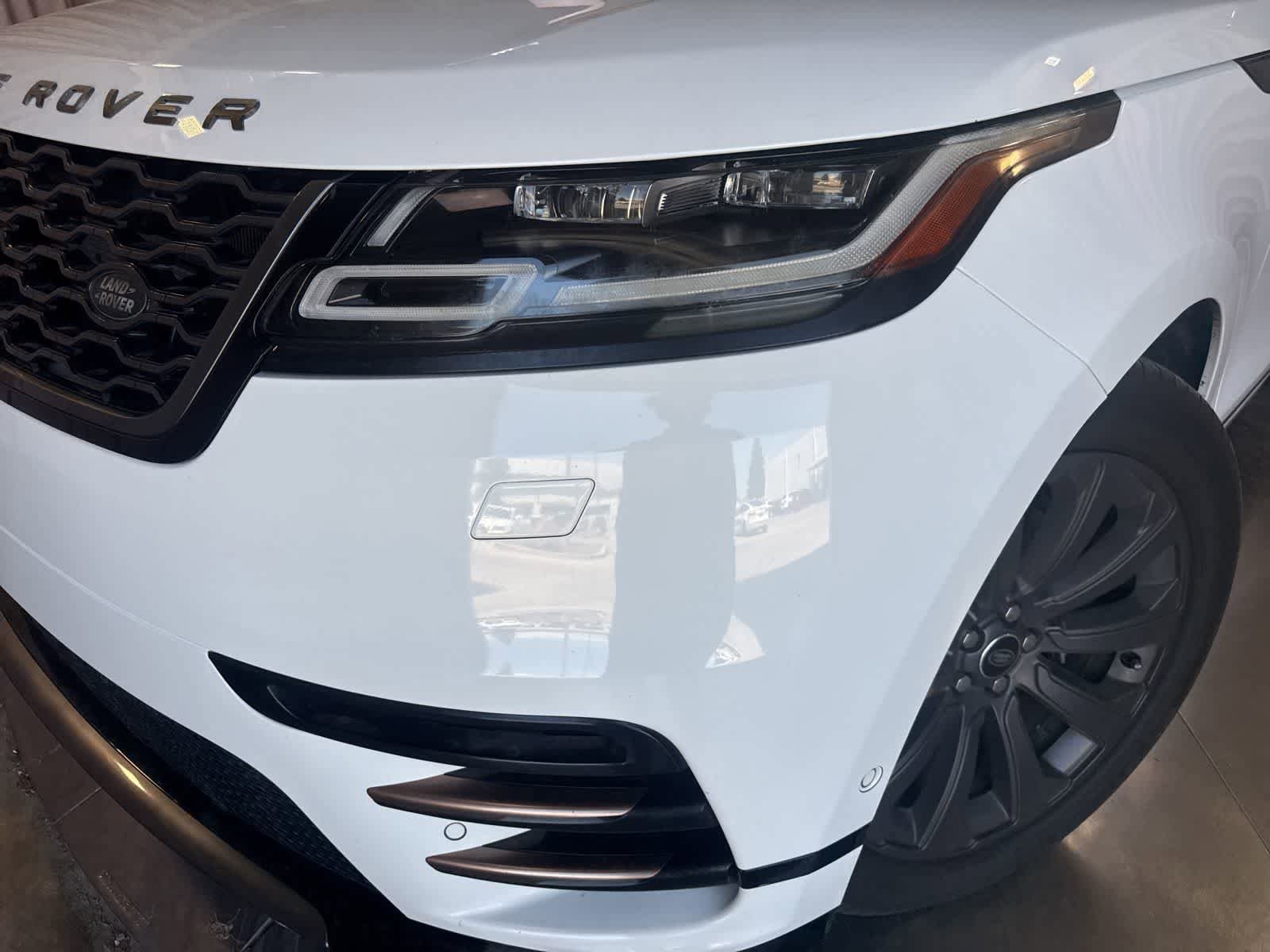 Used 2018 Land Rover Range Rover Velar R-Dynamic SE AWD/4WD image 9