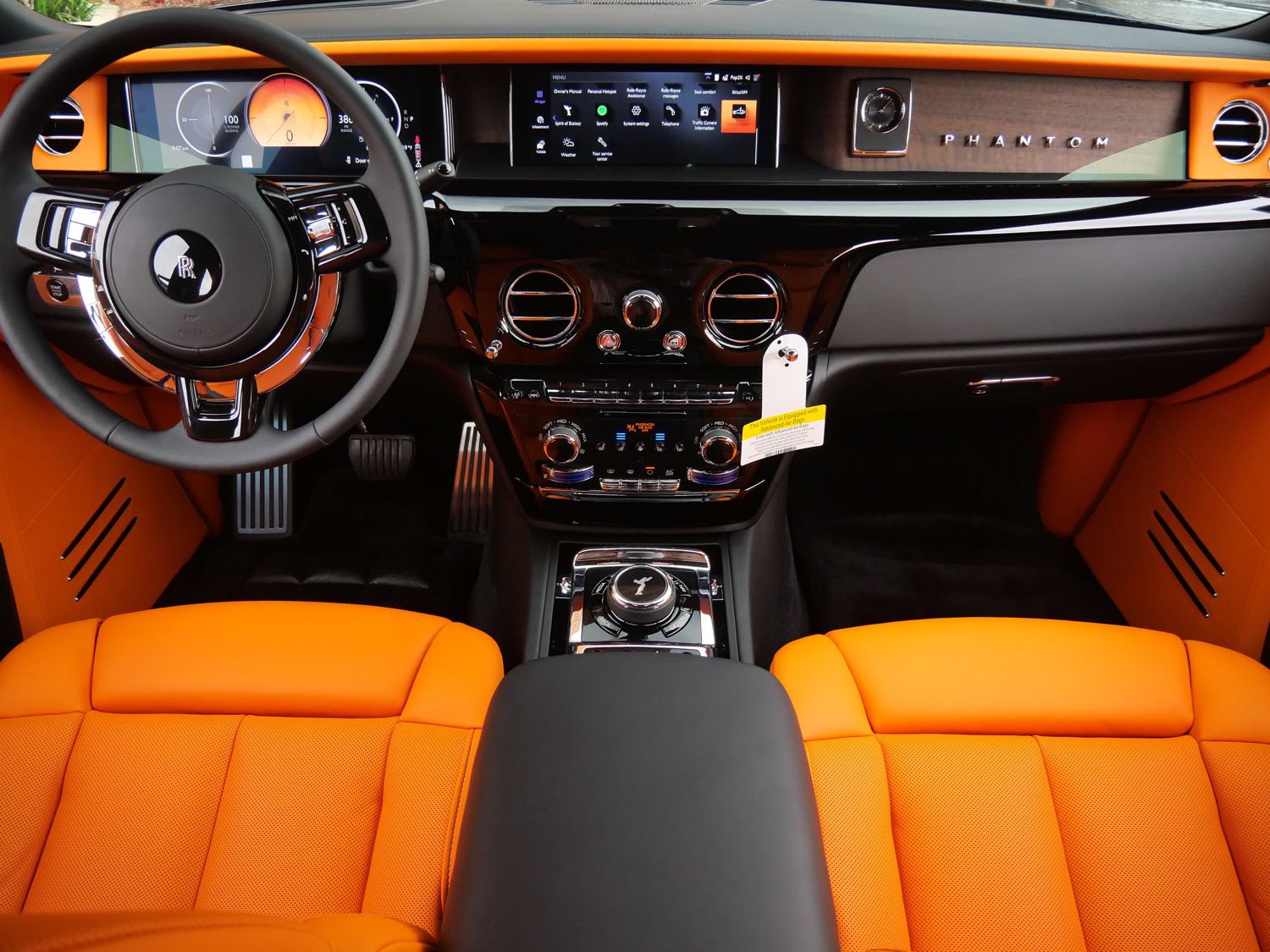 New 2027 Rolls-Royce Phantom Sedan RWD image 4
