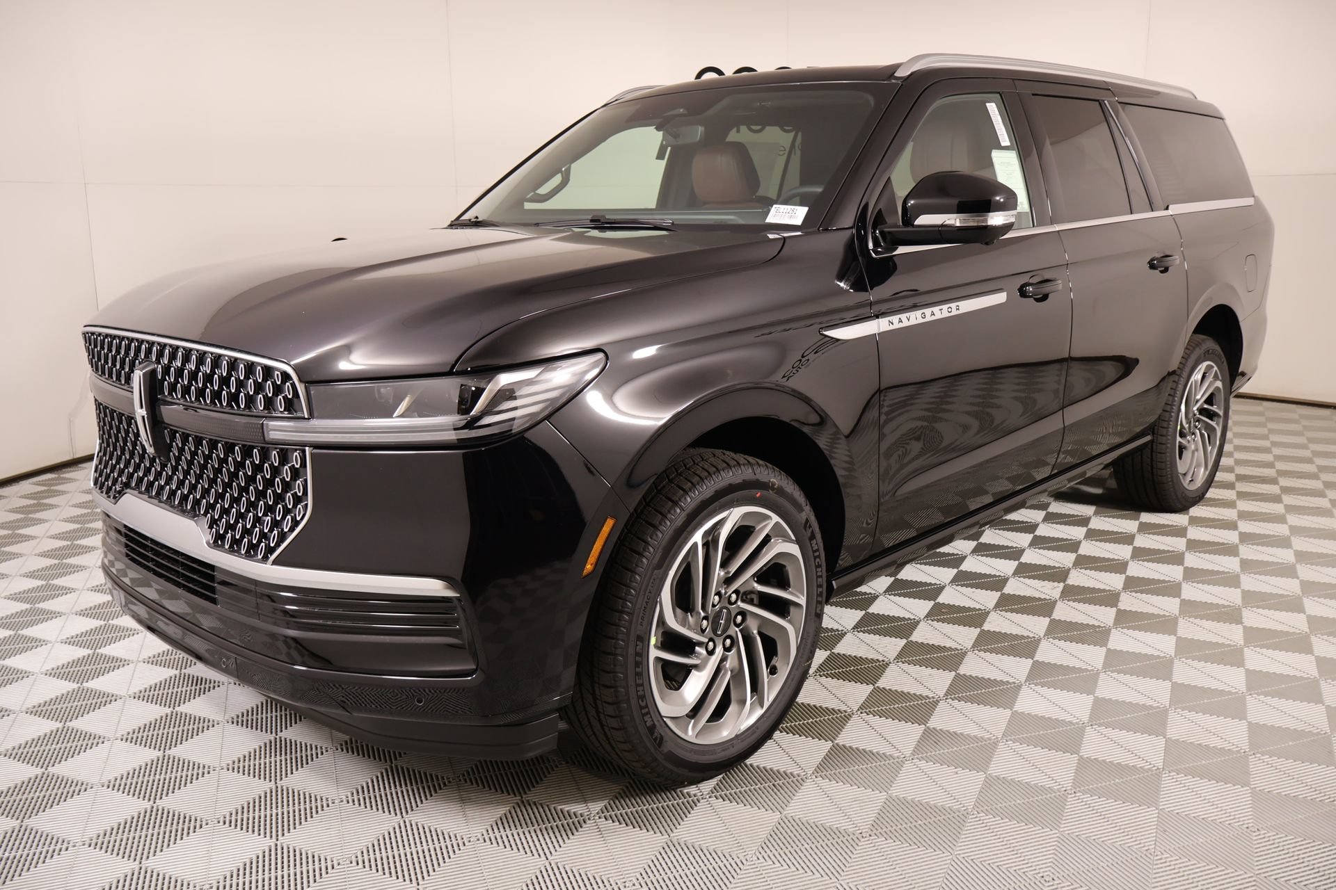 New 2026 Lincoln Navigator L Reserve AWD/4WD image 11