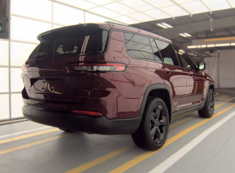 Used 2023 Jeep Grand Cherokee L Laredo AWD/4WD video 3