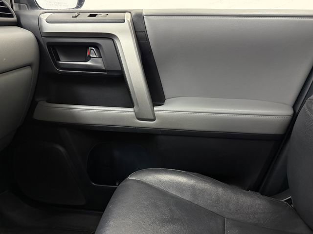 Used 2012 Toyota 4Runner SR5 w/ Convenience Pkg image 22