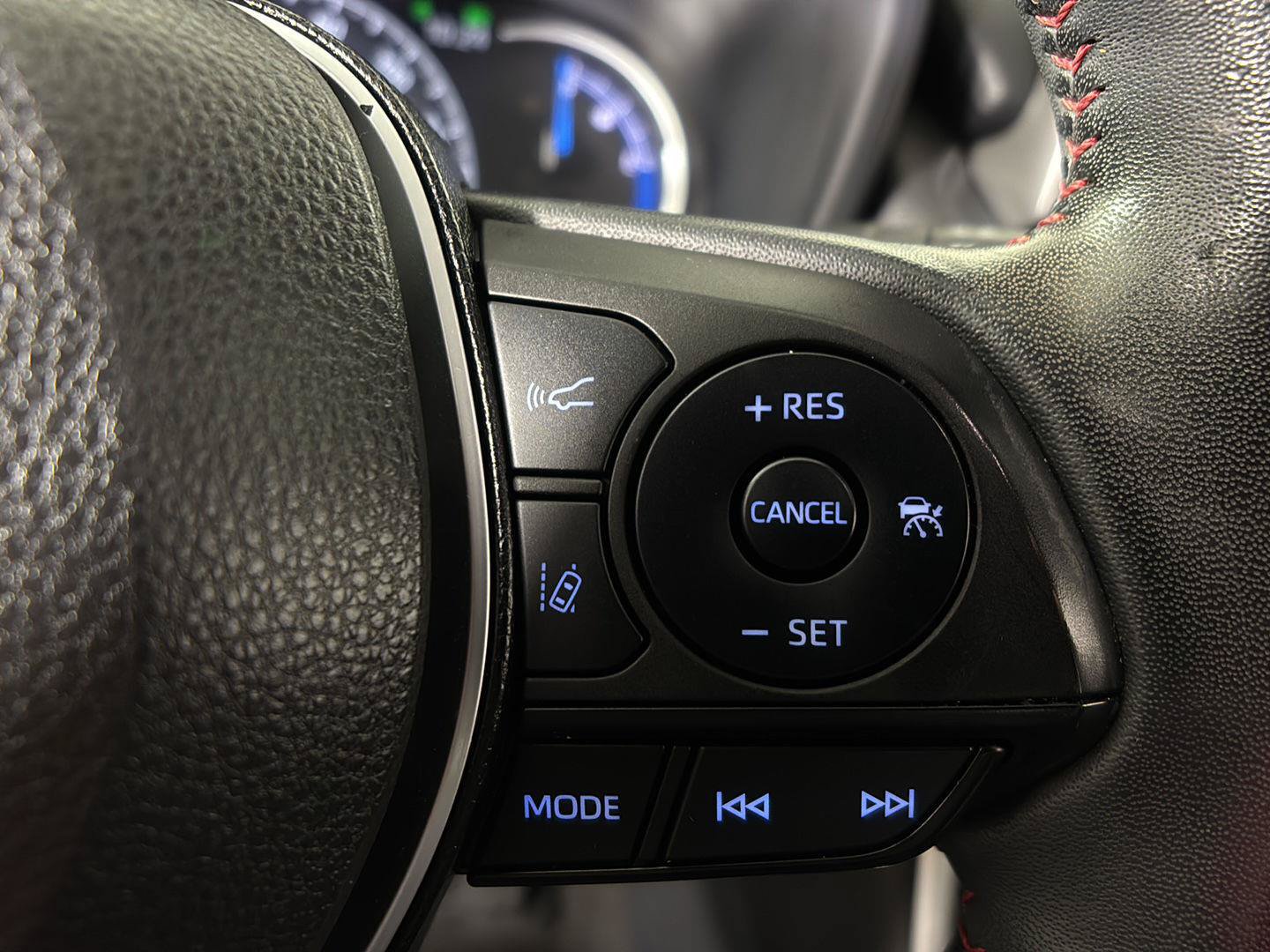Used 2022 Toyota RAV4 XSE w/ Weather Package AWD/4WD image 30