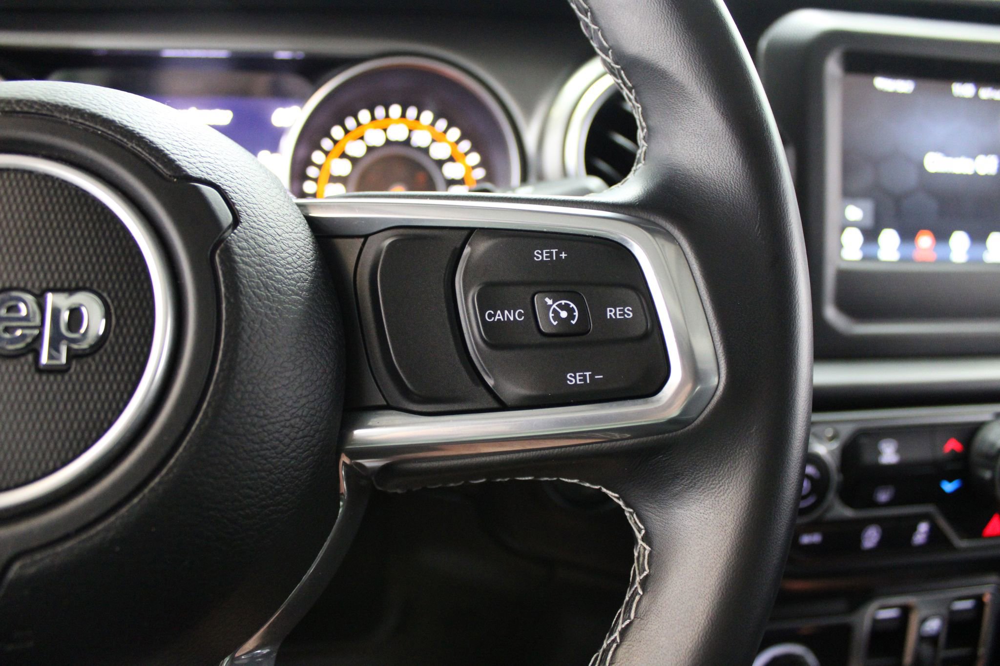 Used 2021 Jeep Wrangler Unlimited Sahara w/ Dual Top Group image 32