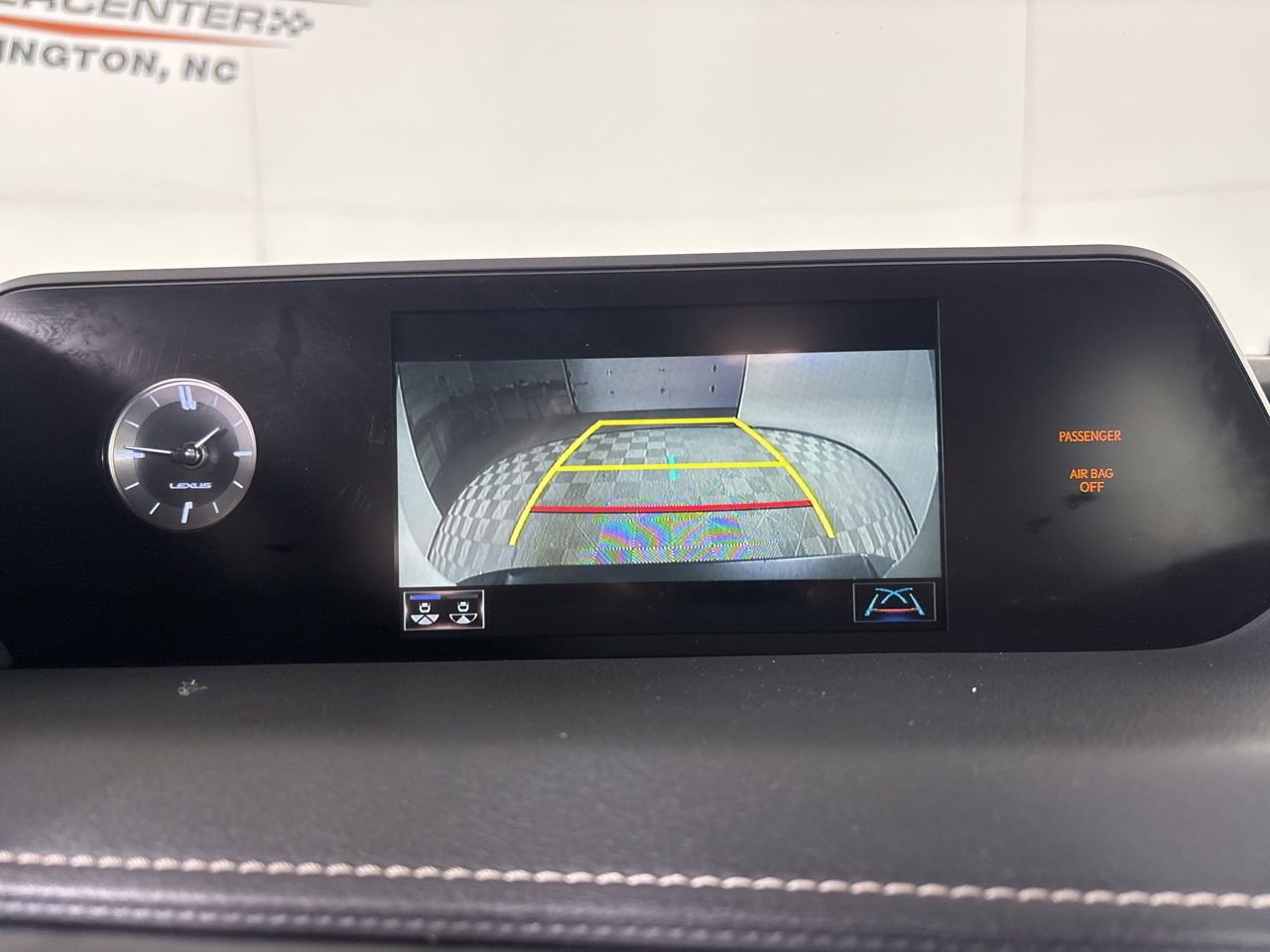 Used 2022 Lexus UX 200 w/ Accessory Package (Z1) image 15