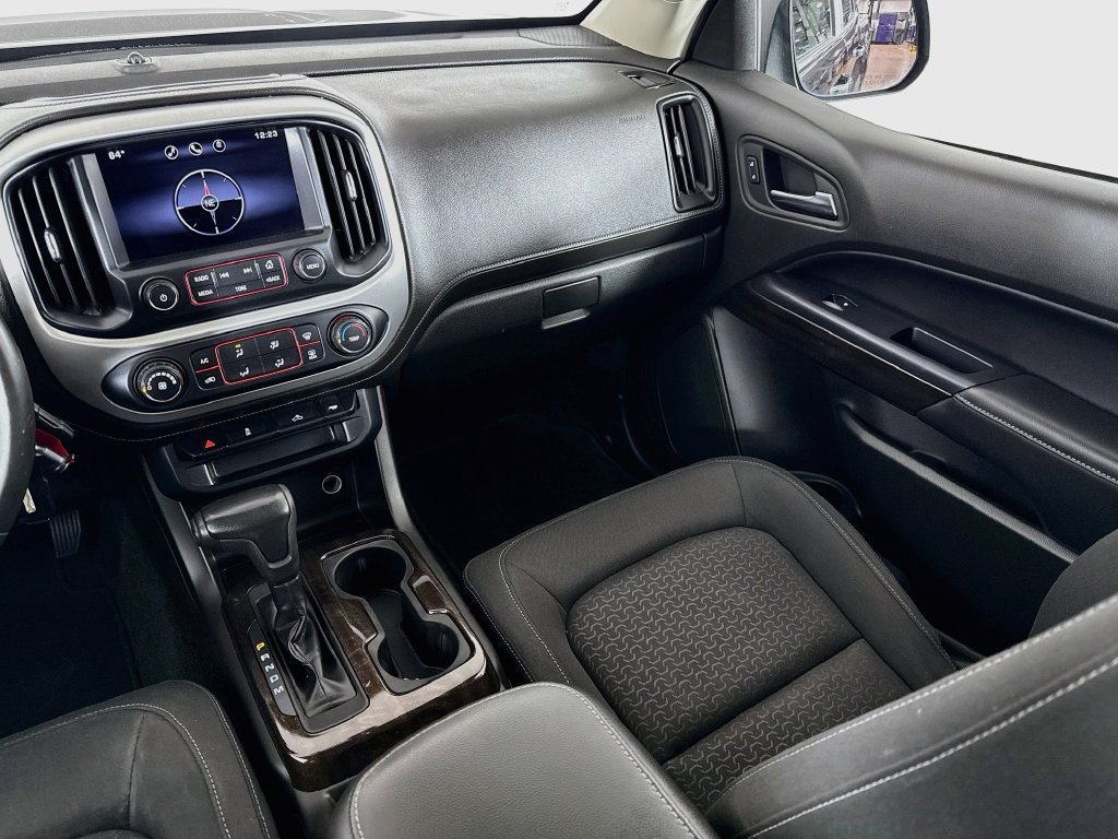 Used 2015 GMC Canyon SLE RWD image 23