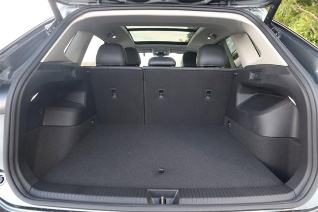 New 2025 Volkswagen Tiguan SE image 7