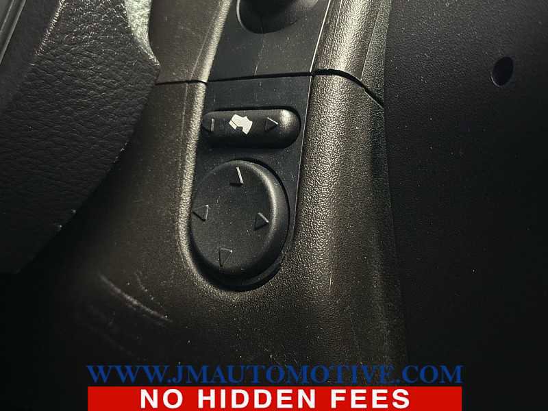 Used 2017 Ford Taurus Limited w/ Driver Assist Package image 40