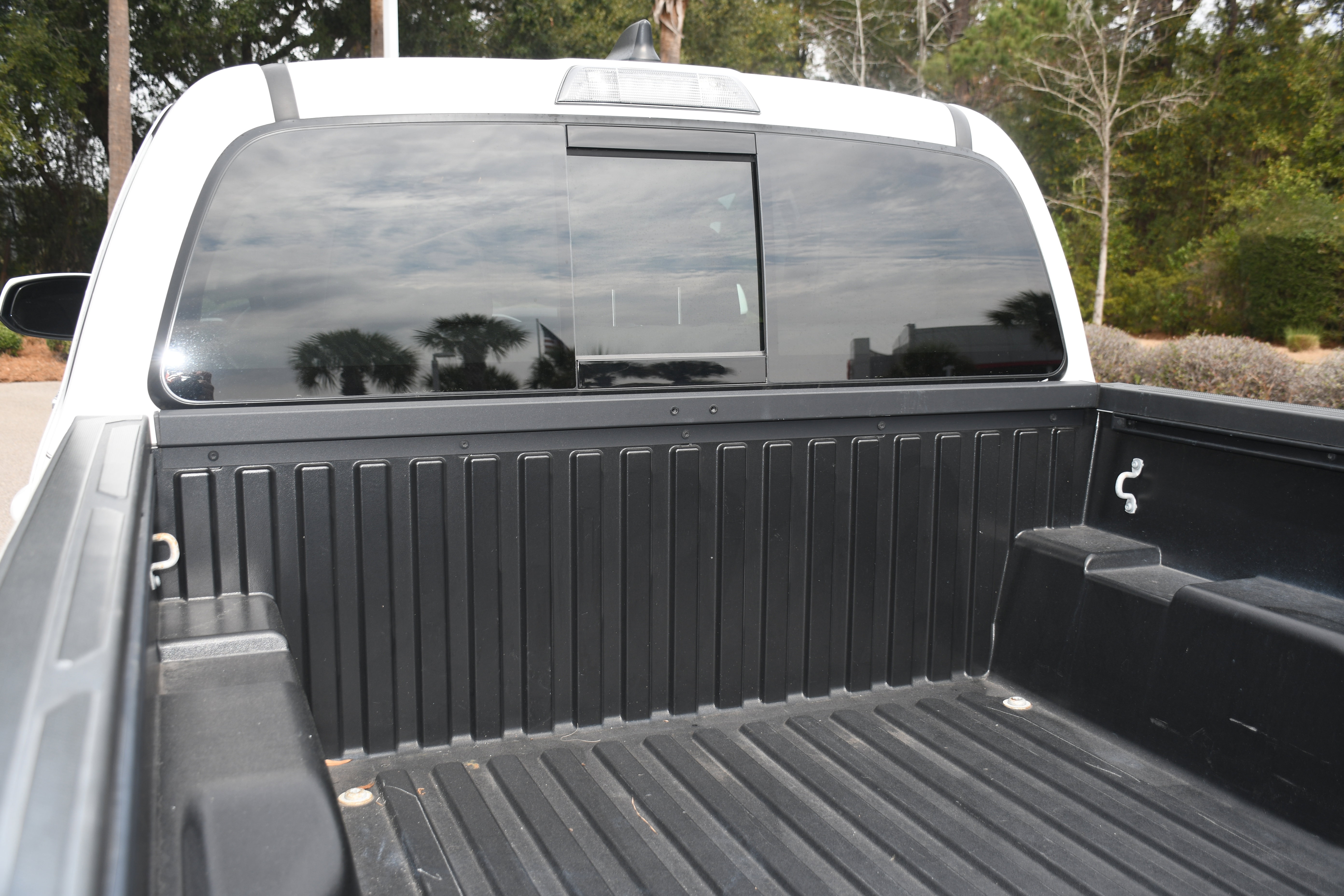 Certified 2022 Toyota Tacoma SR5 image 16