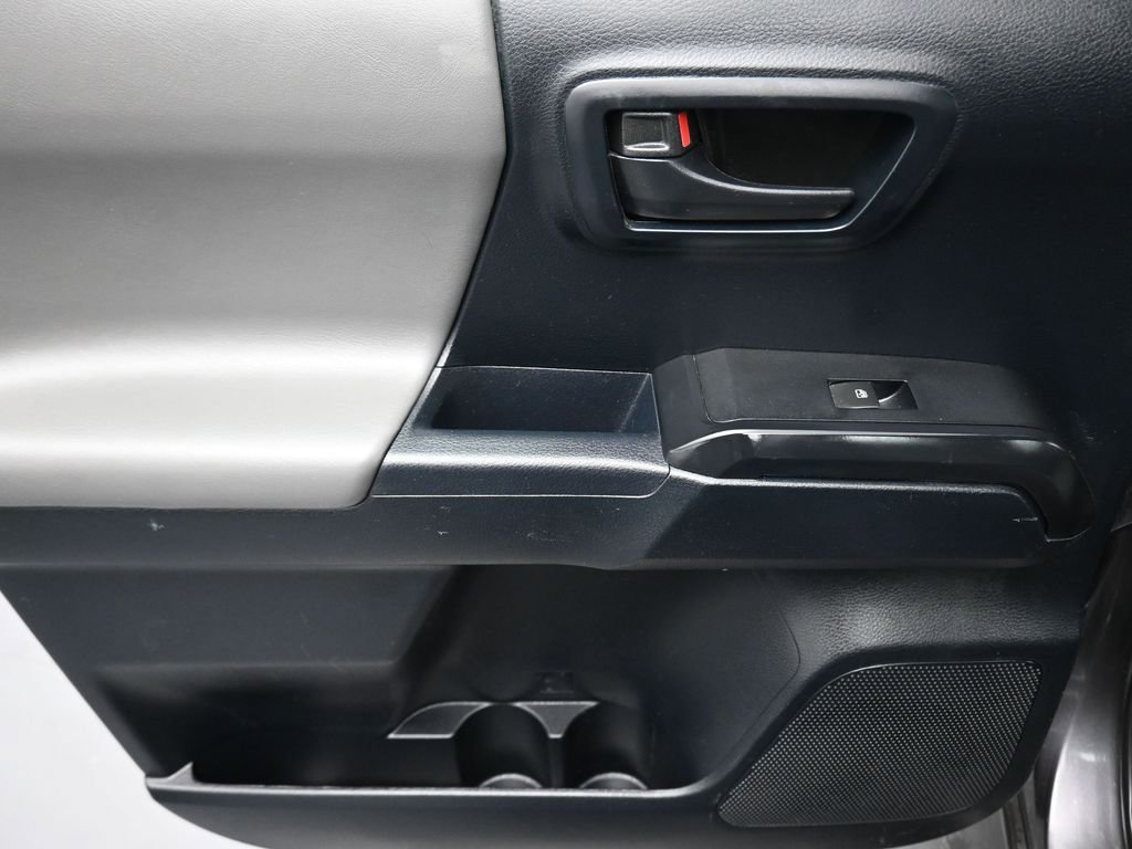 Used 2016 Toyota Tacoma SR w/ SR Convenience Package image 26