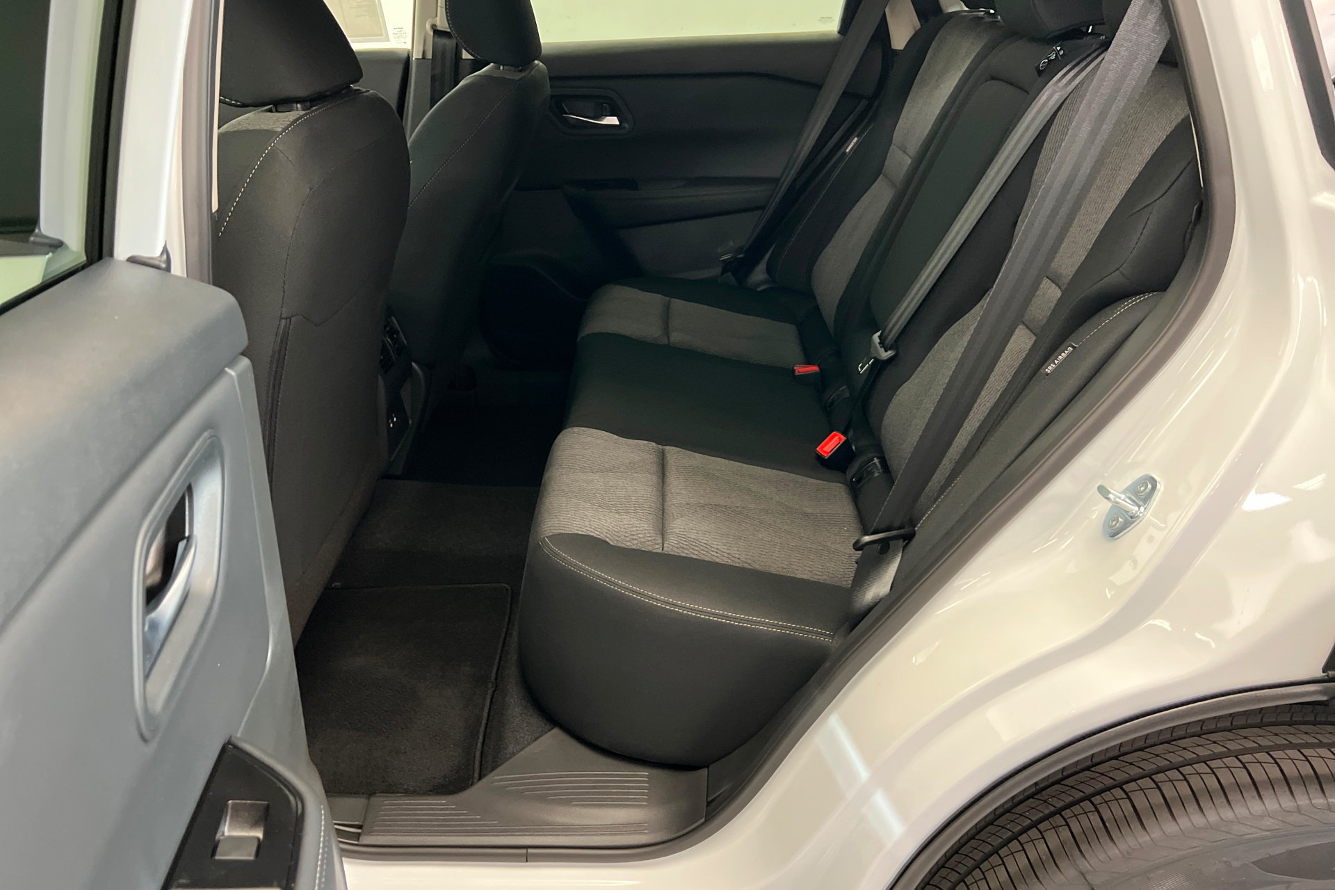 New 2026 Nissan Rogue SV w/ Cold Weather Package AWD/4WD image 21