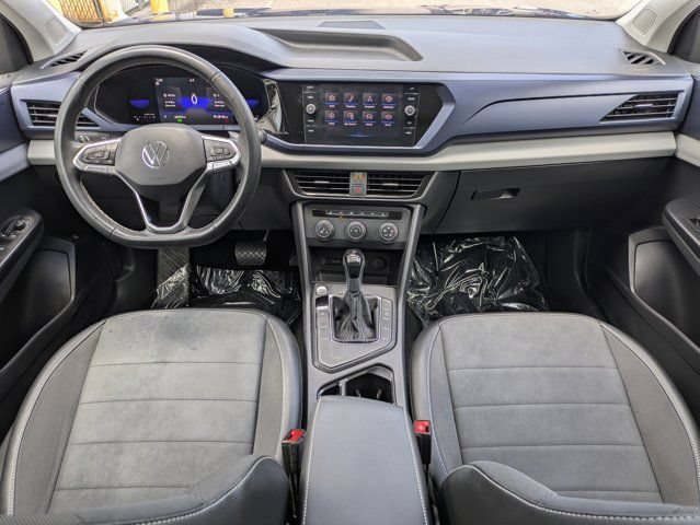 Used 2022 Volkswagen Taos SE w/ Panoramic Sunroof Package FWD image 15