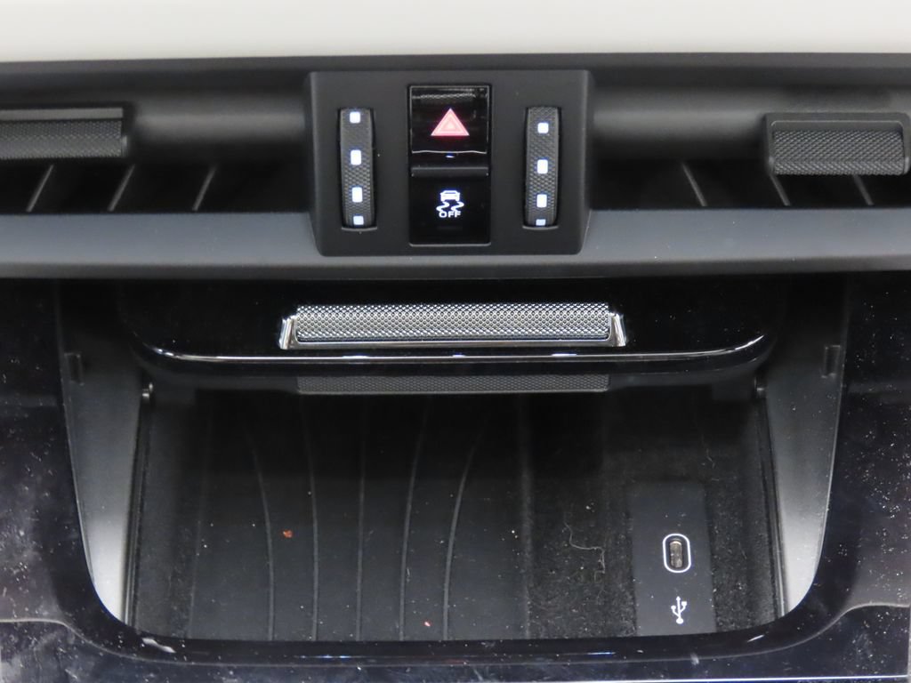 Certified 2026 Porsche Cayenne E-Hybrid AWD/4WD image 30