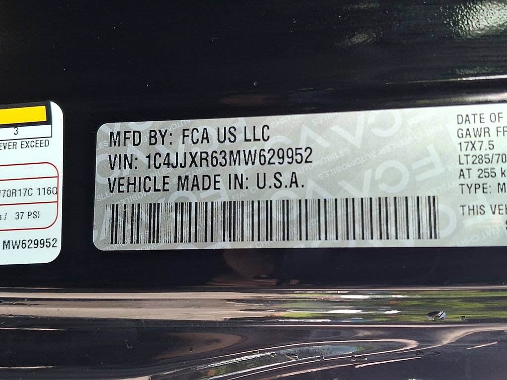 Used 2021 Jeep Wrangler Unlimited Rubicon 4xe w/ Cold Weather Group AWD/4WD image 29