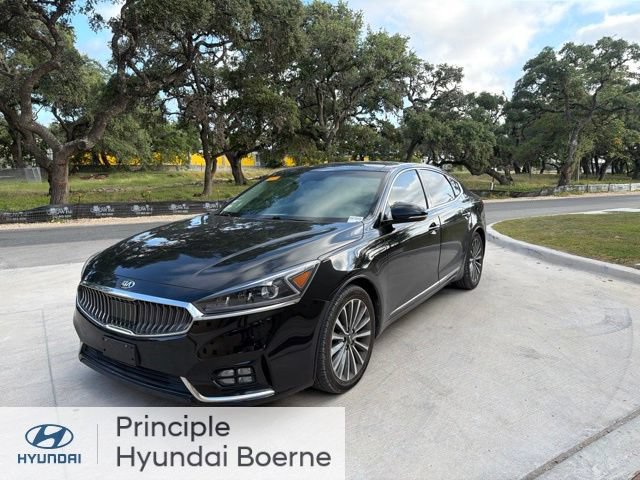 Used 2017 Kia Cadenza Technology FWD image 2