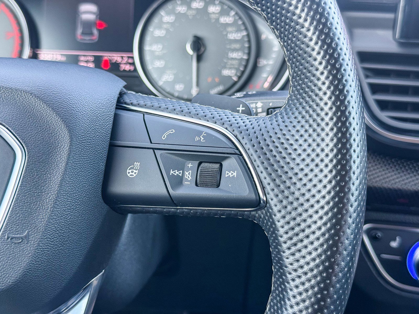 Used 2022 Audi SQ5 Premium w/ Convenience Package image 18