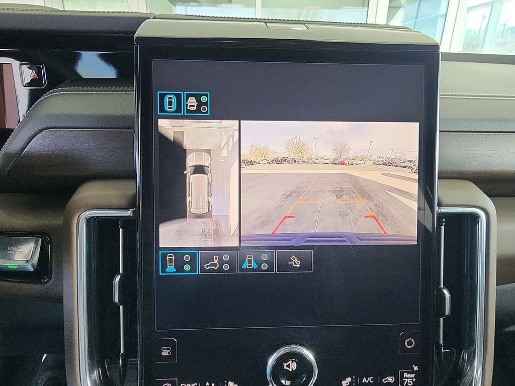 Certified 2025 GMC Yukon Denali Ultimate AWD/4WD image 15