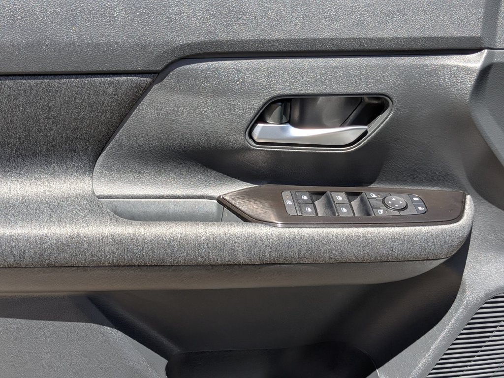 New 2026 Nissan Kicks SV w/ Cold Weather Package AWD/4WD image 11