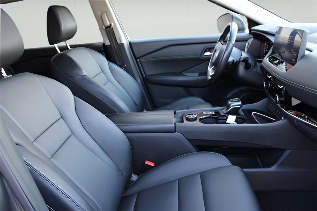 Used 2024 Nissan Rogue SL w/ SL Premium Package image 24