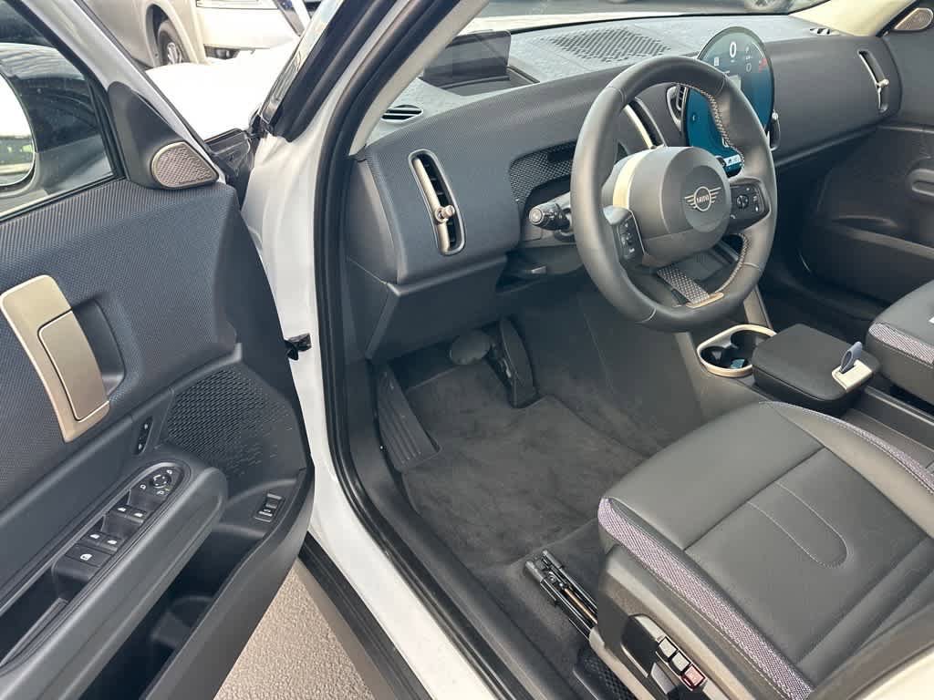 Used 2025 MINI Cooper Countryman S w/ Comfort Package Max AWD/4WD image 9