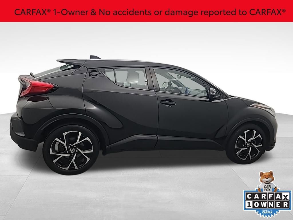 Used 2020 Toyota C-HR XLE image 2