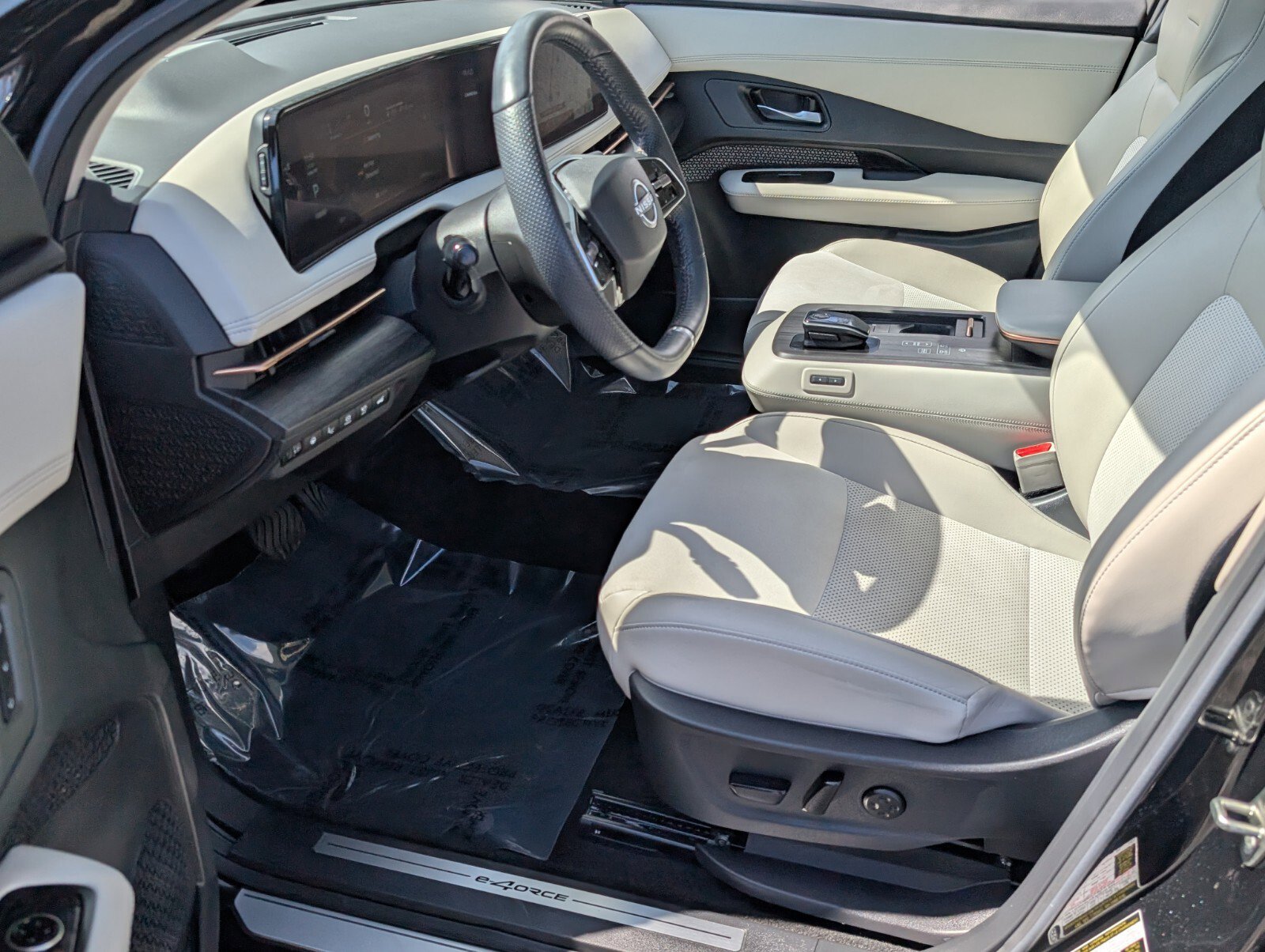 Certified 2024 Nissan Ariya AWD image 11