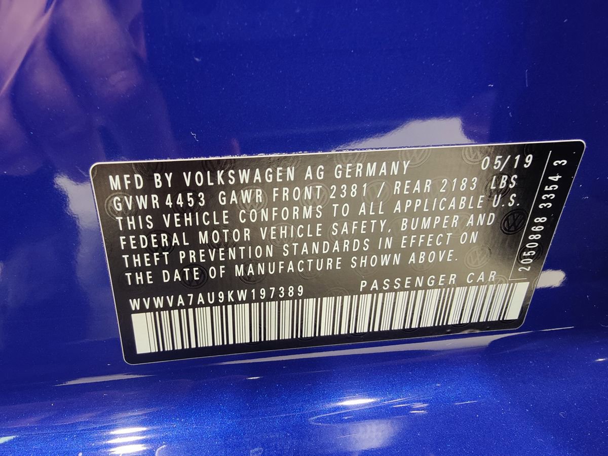 Used 2019 Volkswagen Golf R 4-Door AWD/4WD image 25