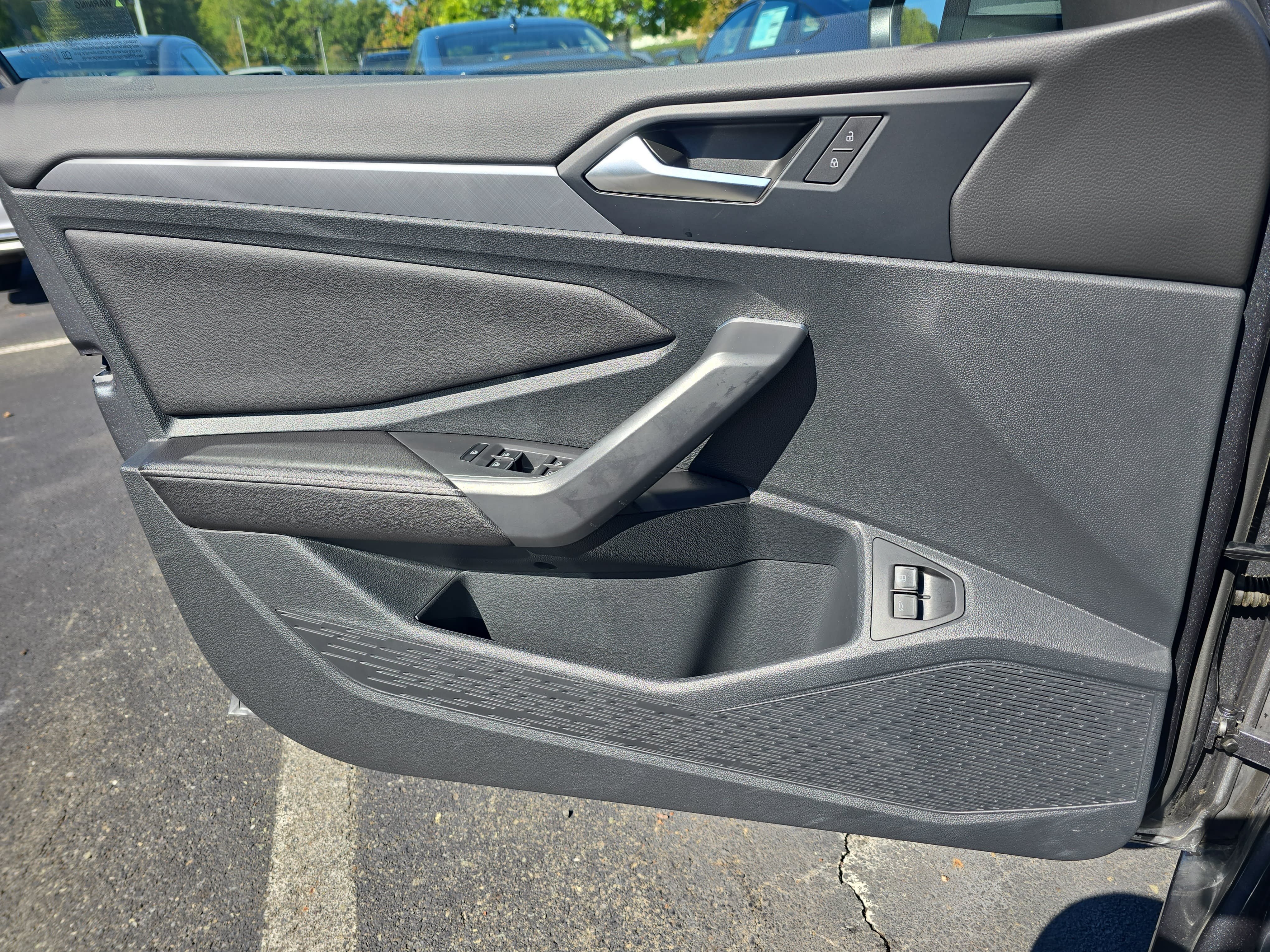 Certified 2023 Volkswagen Jetta SE w/ Panoramic Sunroof Package FWD image 26