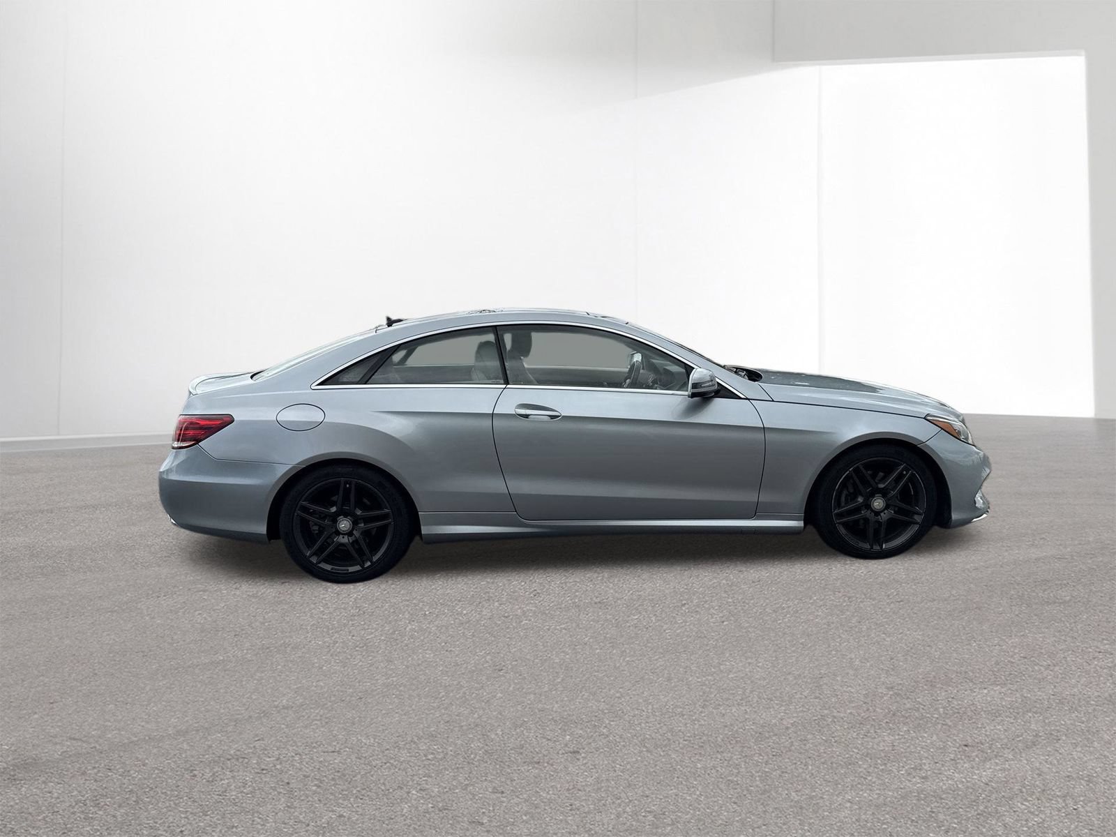 Used 2016 Mercedes-Benz E 400 4MATIC Coupe image 28