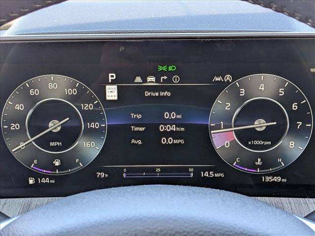 Used 2024 Kia Telluride SX w/ Towing Package FWD image 10