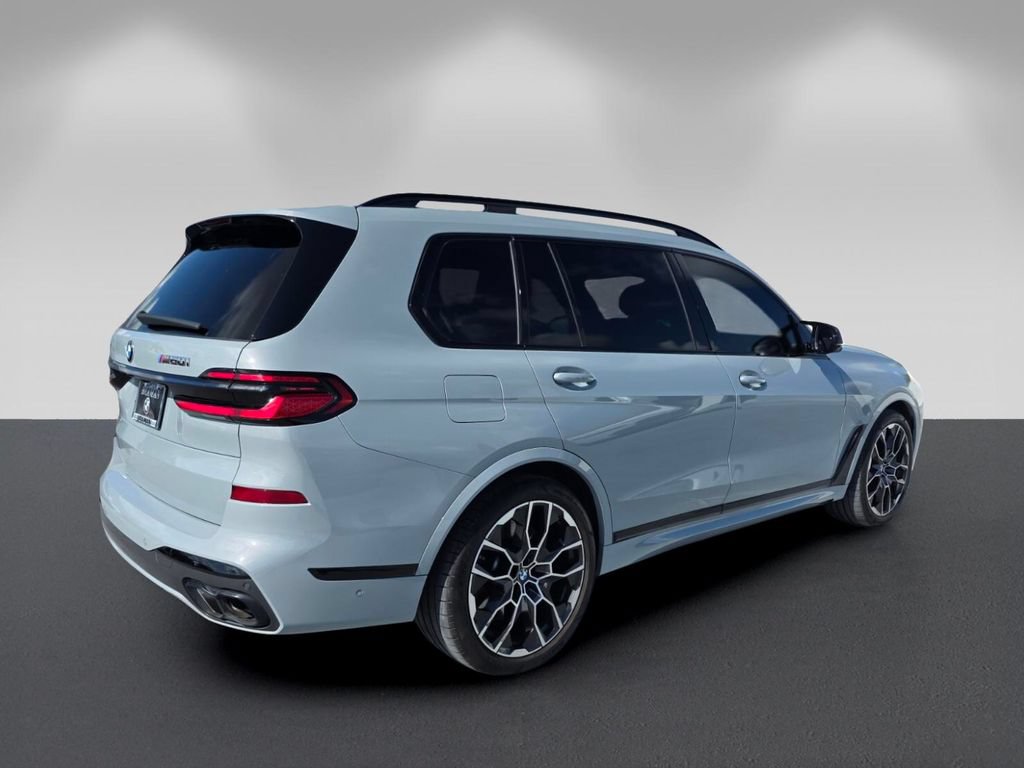 Certified 2025 BMW X7 M60i w/ Climate Comfort Package AWD/4WD image 4