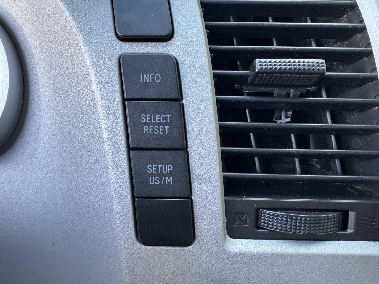 Used 2007 Toyota Tundra Limited AWD/4WD image 17