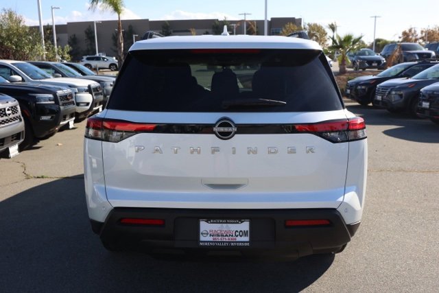New 2025 Nissan Pathfinder SV w/ Cargo Package image 5