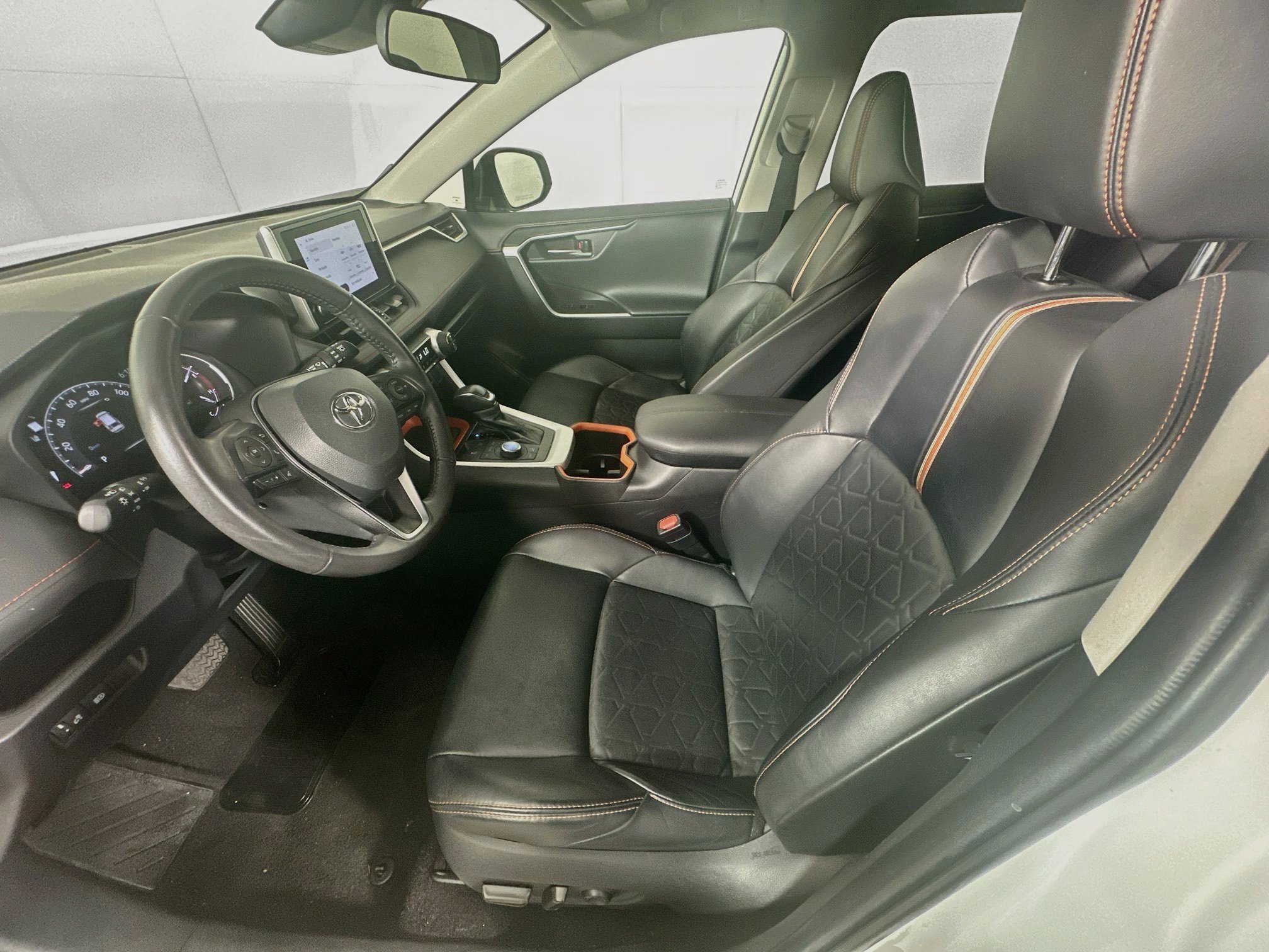 Used 2024 Toyota RAV4 Adventure AWD/4WD image 13