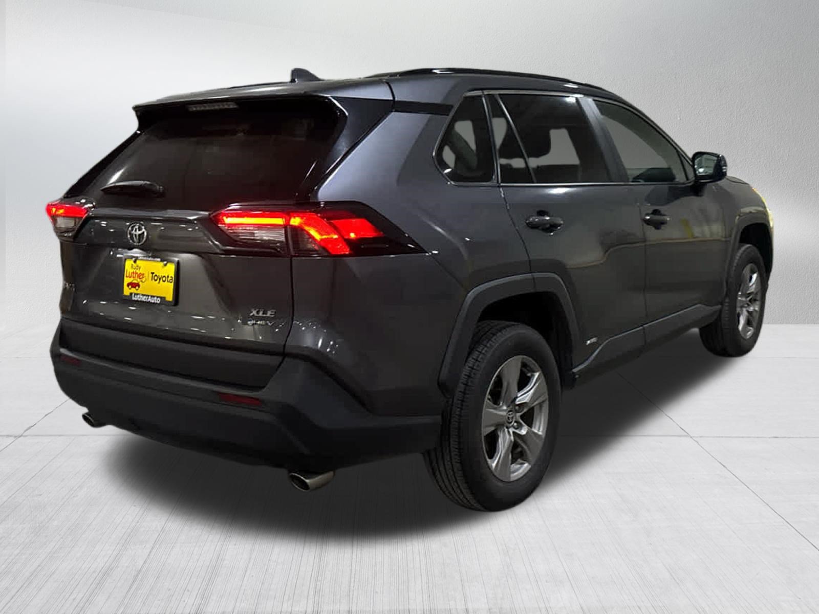 Used 2025 Toyota RAV4 XLE AWD/4WD image 6