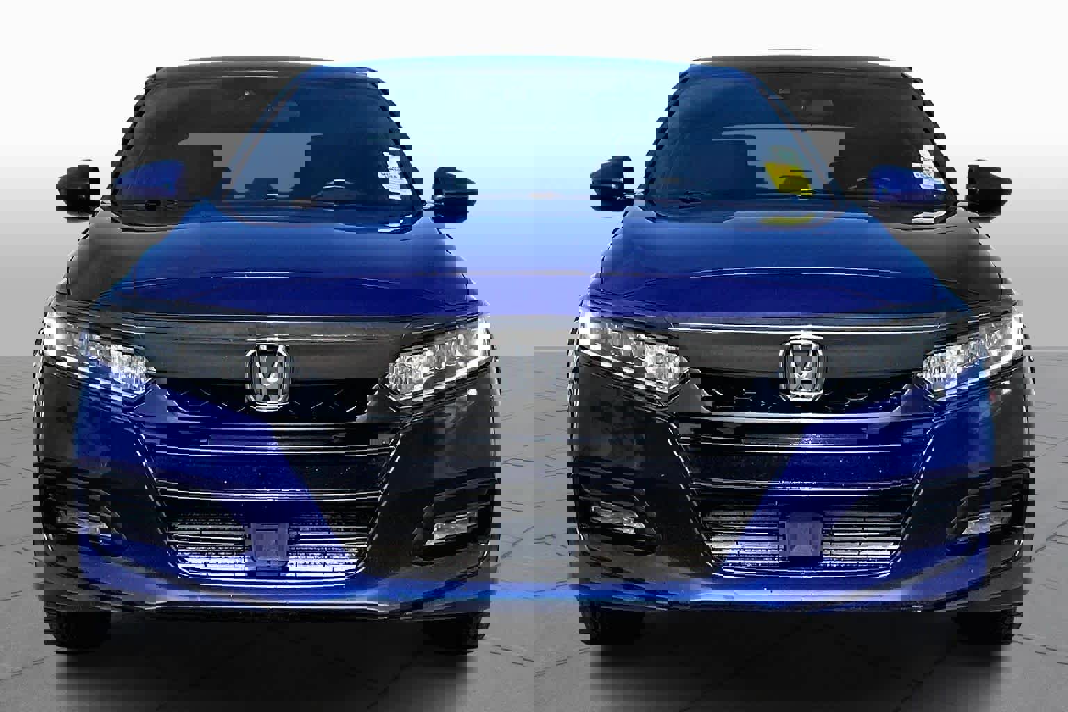 Used 2018 Honda Accord Sport image 3