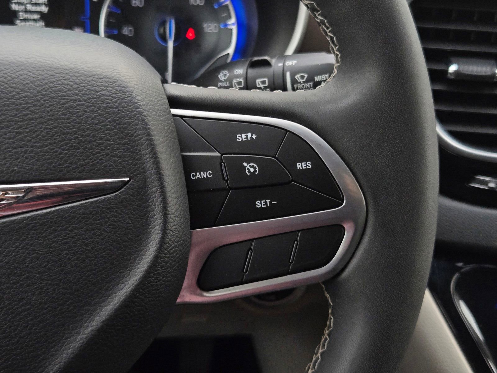 Used 2023 Chrysler Voyager LX image 20