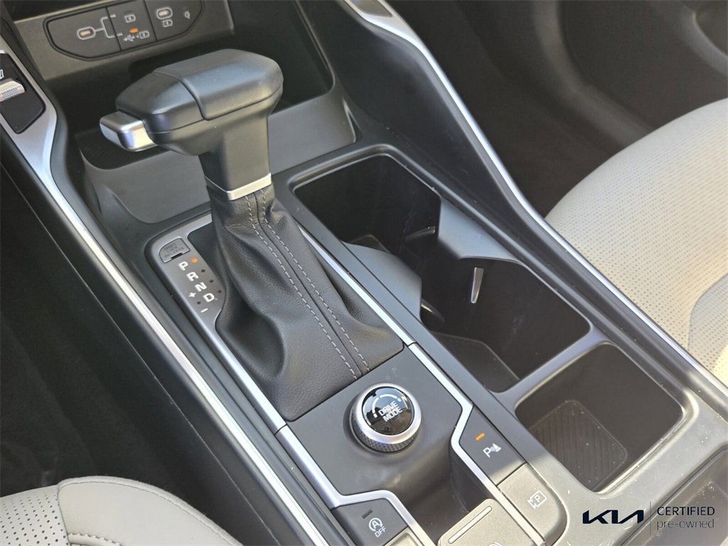 Used 2025 Kia Sorento S image 25