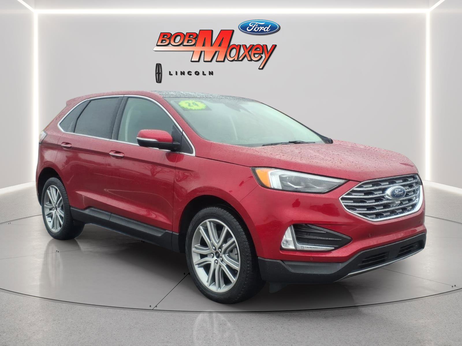 Used 2024 Ford Edge Titanium w/ Equipment Group 301A image 4