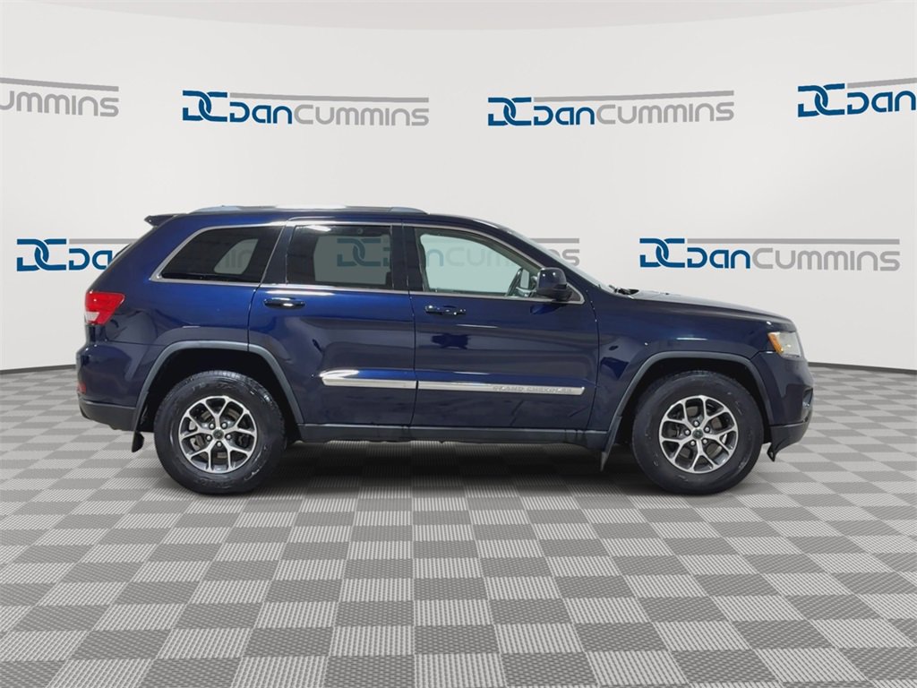 Used 2012 Jeep Grand Cherokee Laredo w/ Laredo E Group image 2