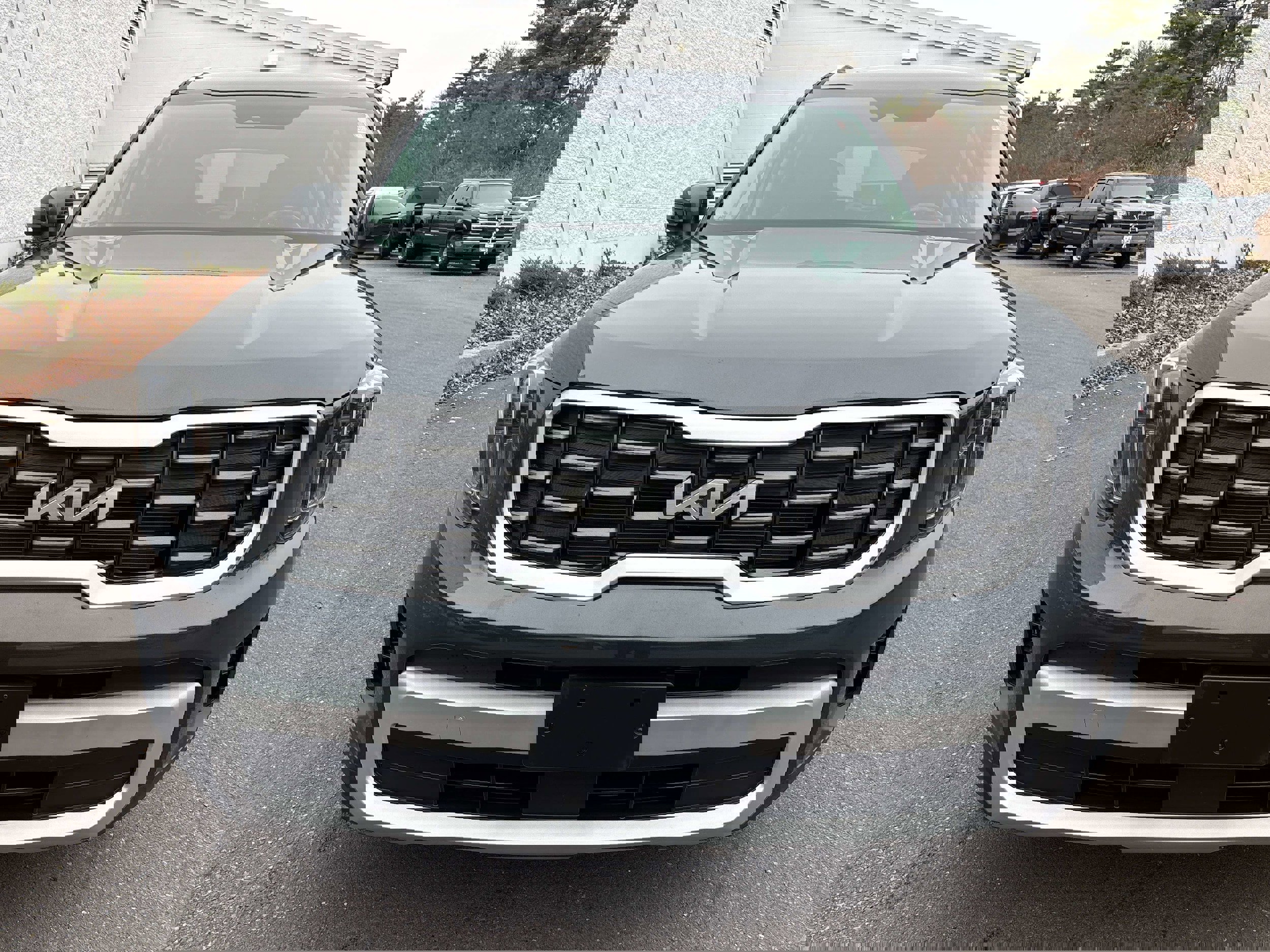 Used 2024 Kia Telluride S w/ S Sunroof Package image 2