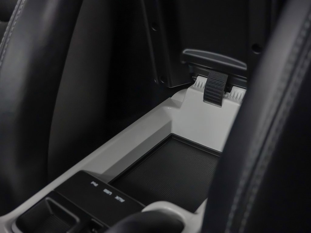 Used 2012 Porsche Cayman R image 32