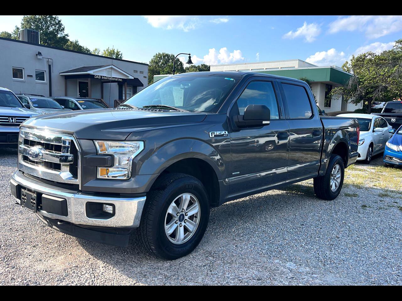 Used 2017 Ford F150 XLT w/ Equipment Group 301A Mid
