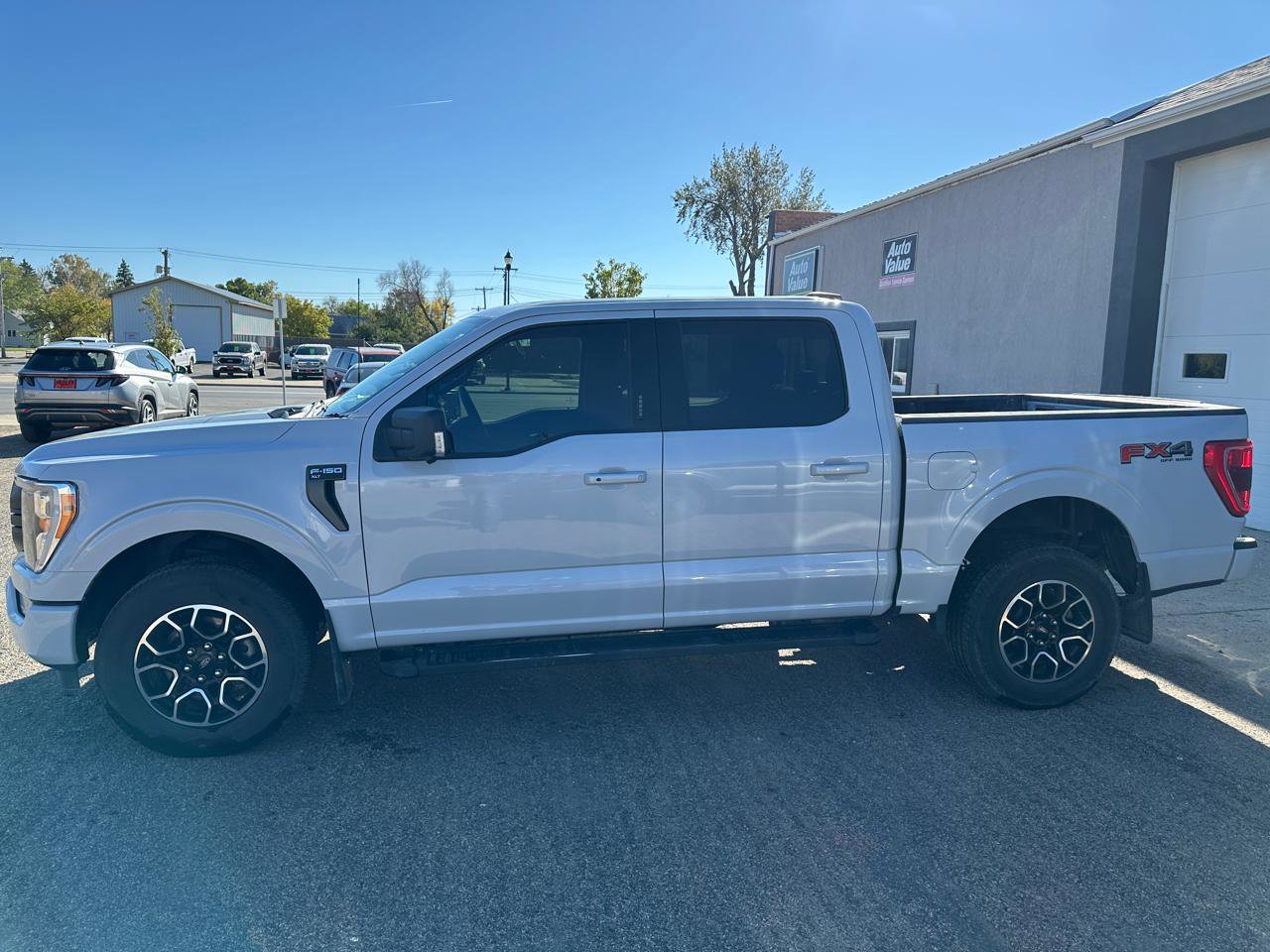 Used 2022 Ford F150 XLT w/ Equipment Group 302A High AWD/4WD image 5