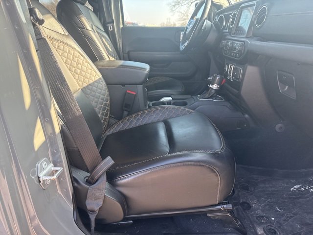 Used 2021 Jeep Gladiator Overland image 12