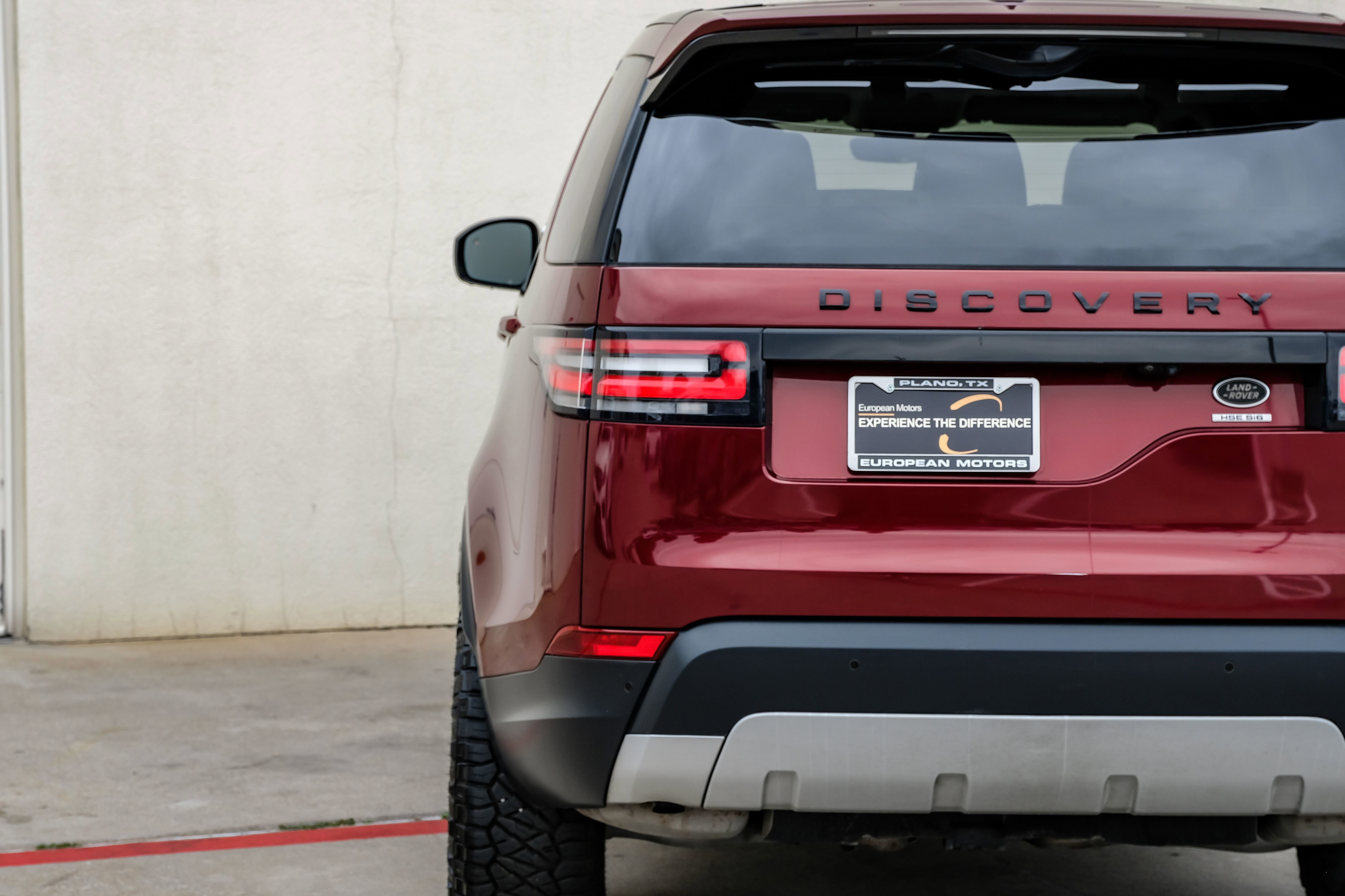 Used 2017 Land Rover Discovery HSE AWD/4WD image 45