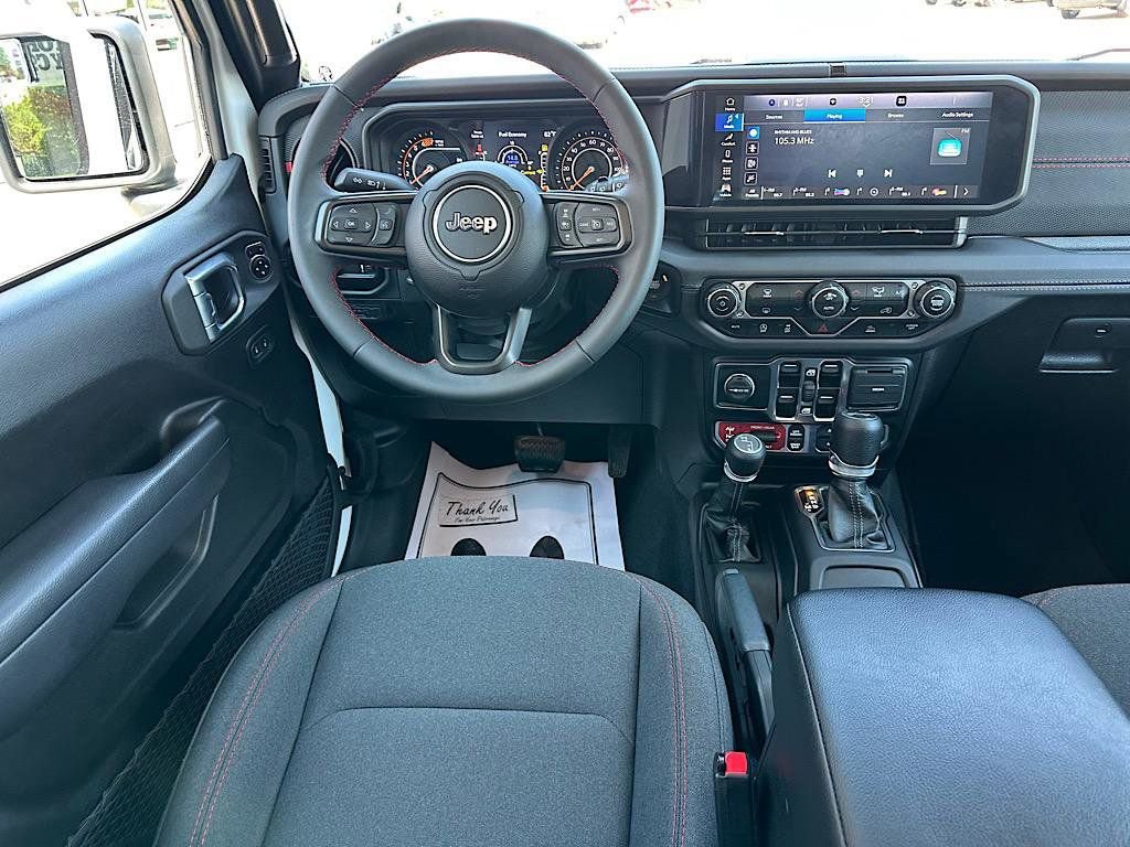 Used 2024 Jeep Wrangler Unlimited Rubicon AWD/4WD image 18